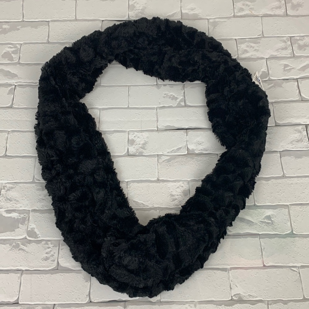 Aimee Lynn Infinity Scarf soft black New